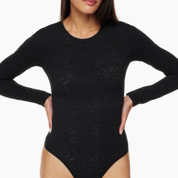 Babaton Black Shapelace Textured Long Sleeve Bodysuit Women’s Size M - Picture 1 of 11